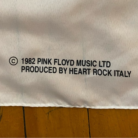 VINTAGE 1982 PINK FLOYD THE WALL Rock Concert Banner Italy Winterland - Picture 2 of 8
